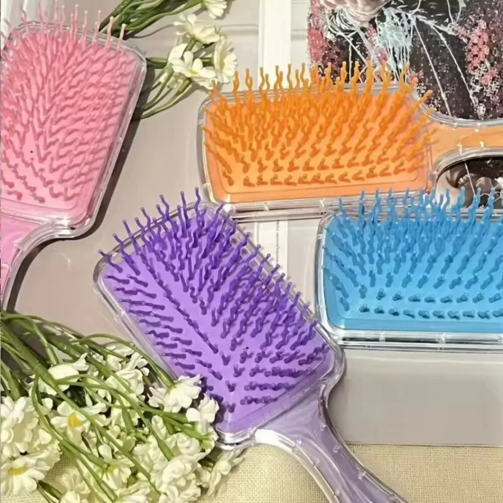 Labubu hair brush - Picture 2 of 2